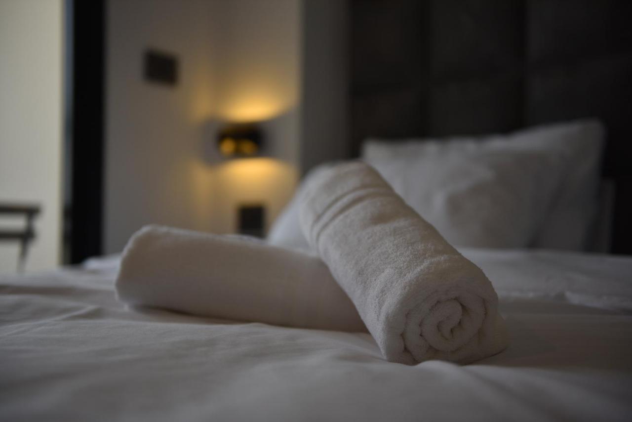 Selfie'S Boutique Hotel Tiberias Exterior photo