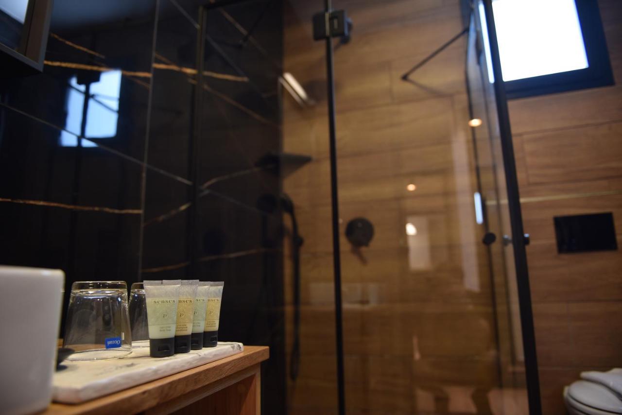 Selfie'S Boutique Hotel Tiberias Exterior photo