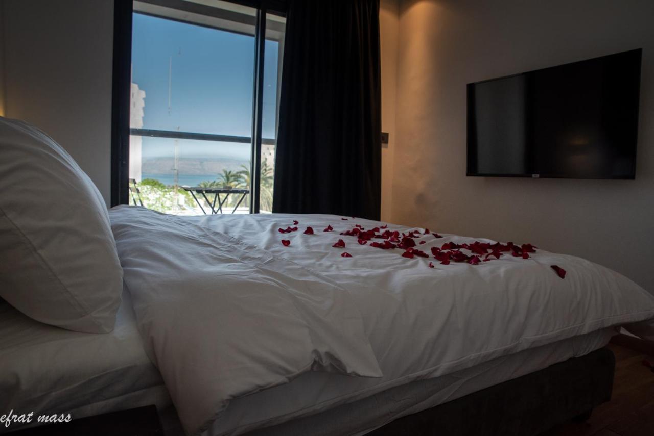 Selfie'S Boutique Hotel Tiberias Exterior photo