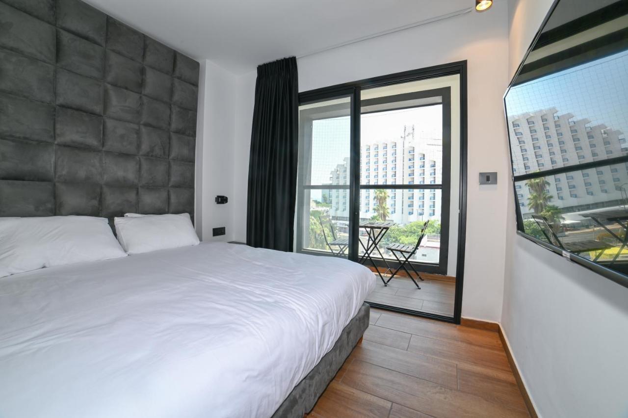 Selfie'S Boutique Hotel Tiberias Exterior photo